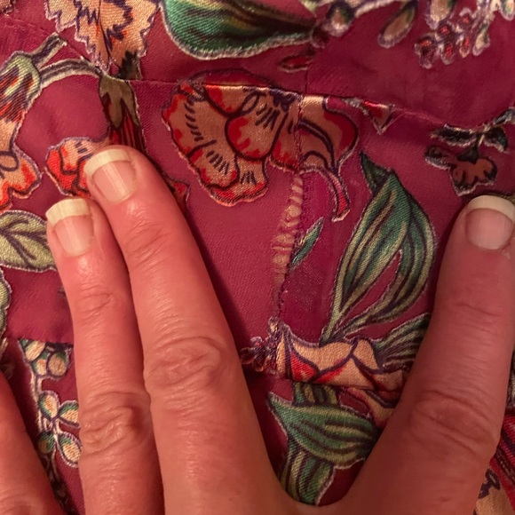 Seamstress found on dress - Picture 3 of 3